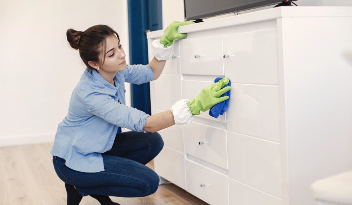 How to Clean White Kitchen Cabinets: The Complete Step-by-Step Guide